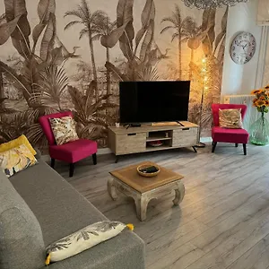 gorgeous-2-bedrooms-holiday-apartement.fr-provencehotel.com/